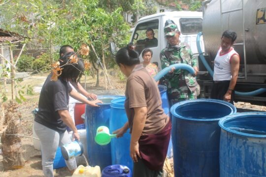 Kemarau Panjang, PDAM Jeruk Legi Droping Air Bersih