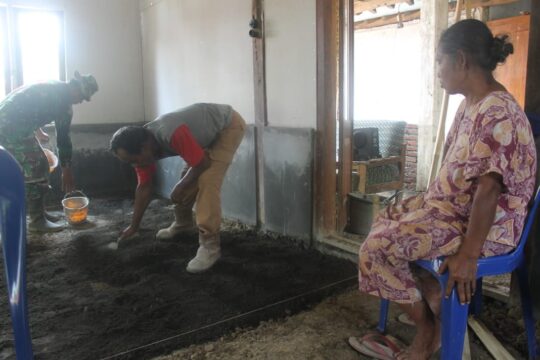 Rumah Dipasang Kramik, Mbah Rapen Sangat senang