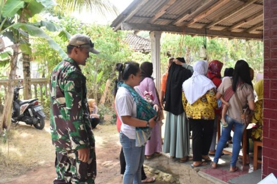 Antrian Posyandu Desa Kedungsalam