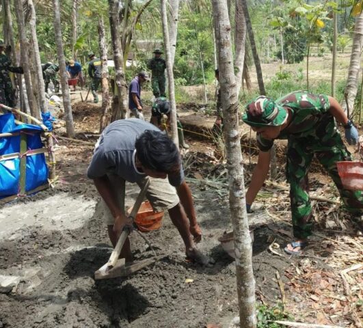Satgas TMMD Dan Warga Tanpa Alas Kaki Pun Tetap Bangun Irigasi