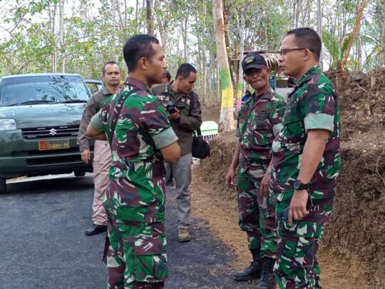 Kasdim 0703 Kodim Cilacap Tinjau Lokasi TMMD Pembangunan Jalan Dari Titik Nol