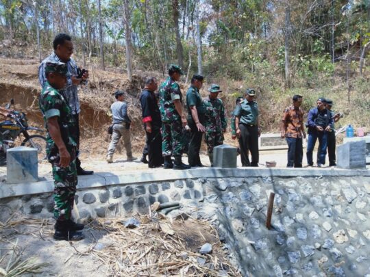 Katim Wasev TMMD Pusterad Berikan Arahan Kepada Dan SSK TMMD ke 106 Kodim 0802