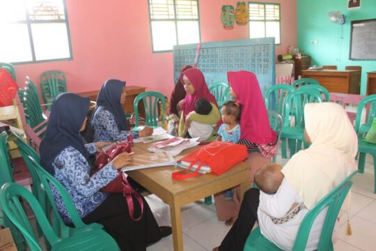 UPT Pukesmas II Jeruklegi Berikan Penyuluhan Gizi Buruk Pada Warga Desa Cilibang