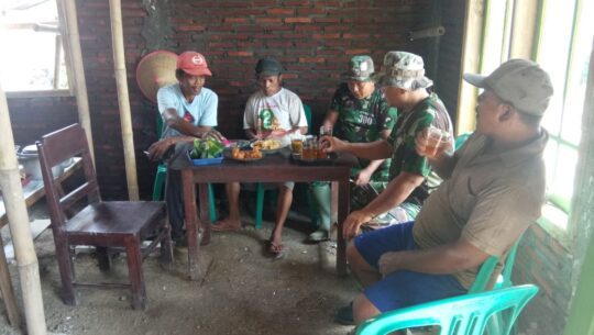 Rehat Sejenak, Satgas TMMD 106 Kodim Cilacap, Santap Tape Goreng