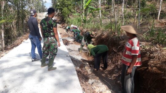 Jalan Rabat Beton TMMD Reguler Ke 106 Kodim 0818 Malang Batu Dalam Tahap Perapian