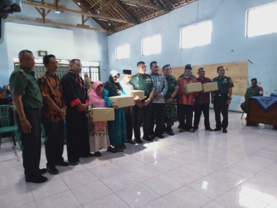 Koorsahli Pusterad Berikan Bantuan Bagi Masyarakat Tidak Mampu