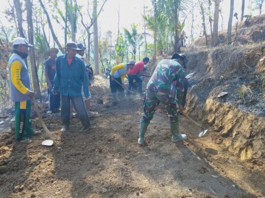 Misnun Salah Satu Warga Dusun Dalangan Yang Aktif Membangun Desa