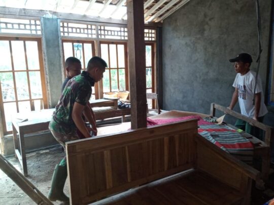 Dirasa Mengganggu Proses Pengacian Tembok, Tempat Tidur Dipindahkan