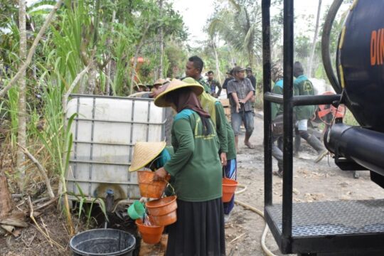 Kehadiran Ibu-Ibu Warga Kedungsalam di TMMD 106 Kodim 0818