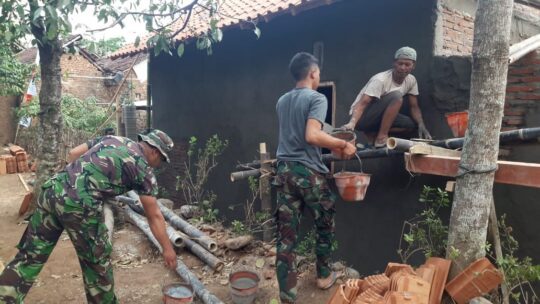 Prada Fentri Layani Sutikno Plester Dinding Rehab RTLH