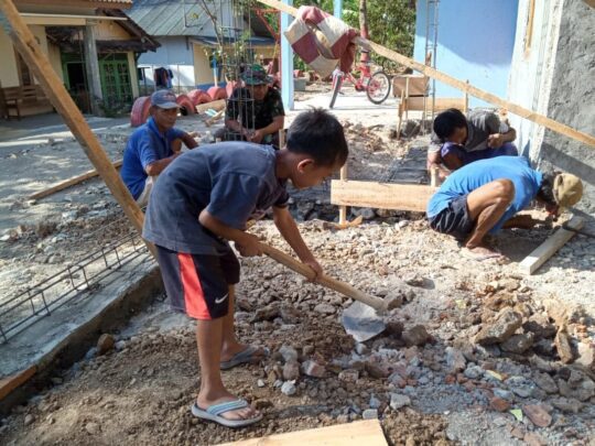 David Ikut Bantu Kerja Satgas TMMD 106 Kodim Cilacap