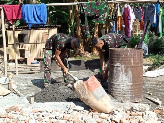 Adukan Semen Pembangunan Rumah Parmin Sudah Dipersiapkan, dan Siap Proses Pengecoran