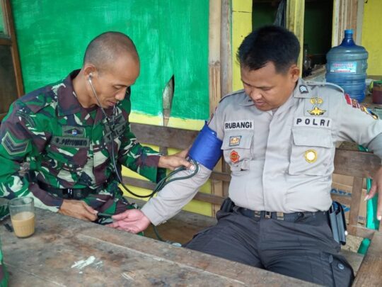 Merasa Kurang Enak Badan, Bripka Rubangi Cek Kesehatan