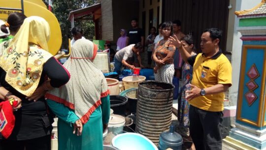 Air Bersih Ibarat Emas di Saat Kemarau Panjang di Desa Cilibang