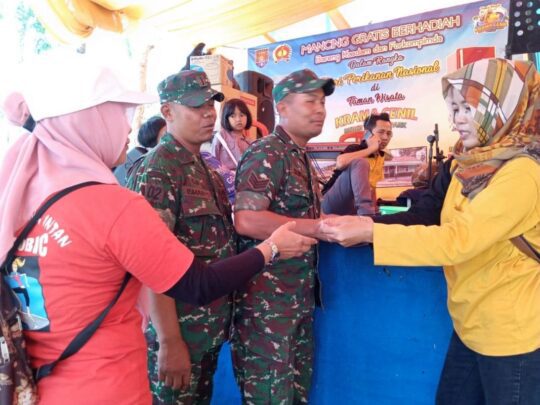 Mbludak Peserta Mancing Bersama di Wisata Pemancingan Krama Cenil