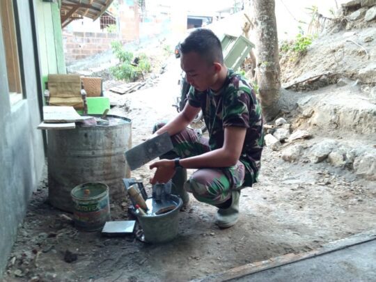 Siapkan Alat Plester Semen, Bukan Siapkan Senjata