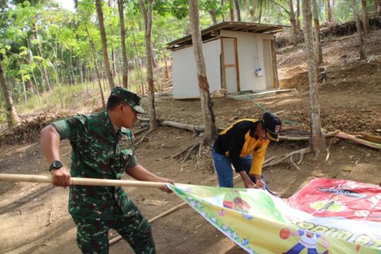 Sebelum Kegiatan Wasbang, Banner Dipasang Serka Yatiman