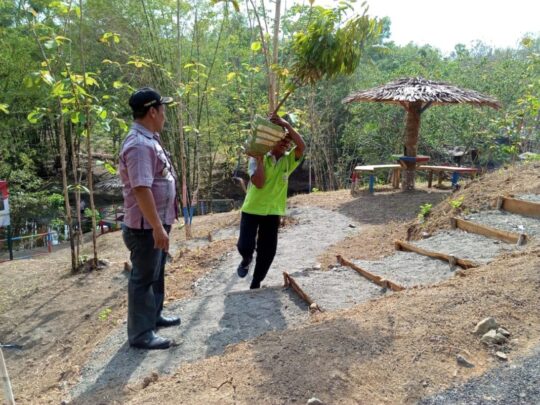 Kades Cilibang Minta Warganya Jaga Kebersihan Wisata Krama Cenil