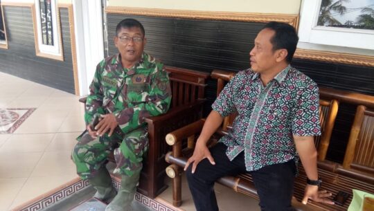 Pagi-pagi, Kades Ajak Sertu Basuki Bahas Kunjungan Itdam