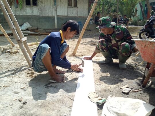Rumah Penerima RTLH Trisno Siap Dipasang Kalsibot.