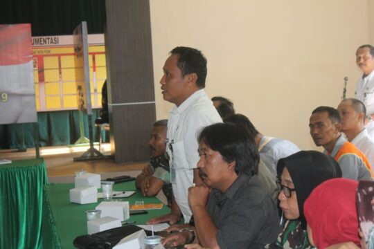 Kades Cilibang Terkesan Andong Perpustakaan Keliling Kodim 0703 Cilacap