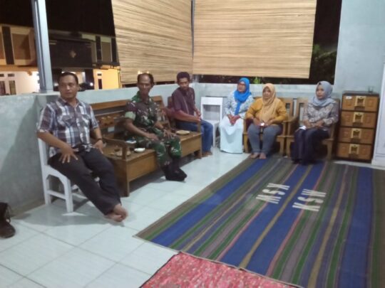 Kapten Inf Umar Juhepa Meminta Warga Untuk Menjaga Dan Merawat Jalan Dan Bangunan Yang Telah Rapih