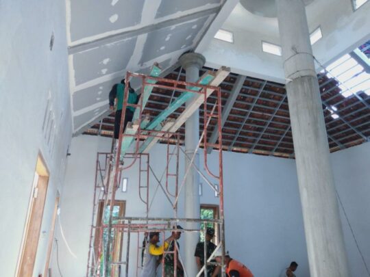 Finishing, Plafond Masjid Al Huda Hari Ini Dirampungkan