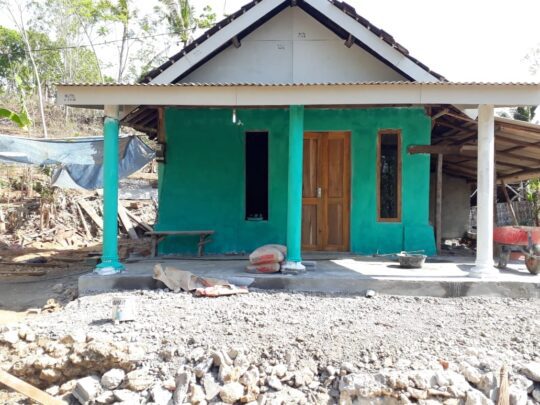 Raut Muka Wajah Rumah Mbah Painem