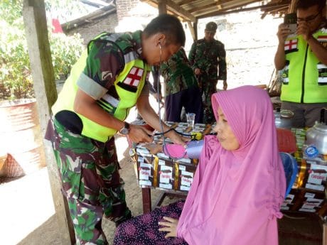 Satgas TMMD Berikan Layanan Kesehatan bagi Warga