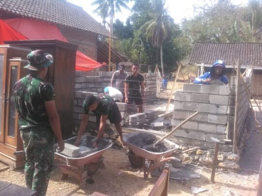 INILAH PROSES PENGECORAN RUMAH ISWANTO