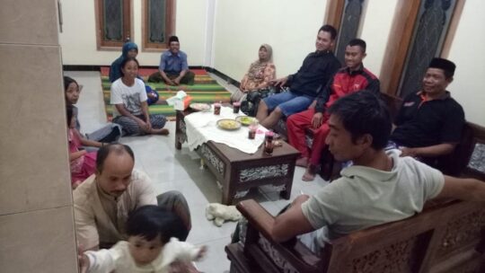 Anjangasana, Anggota Satgas TMMD ke 106 Sambangi Keluarga Kateno
