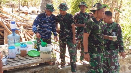 Cendol Dawet Pelepas Dahaga Anggota TNI dan Masyarakat di Lokasi TMMD ke-106