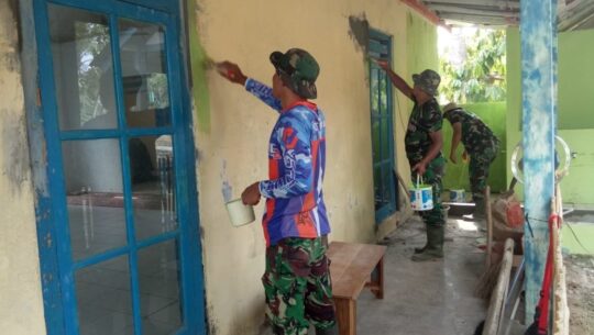 Mushola Al Hikmah Mulai Dihias Cat di Lokasi TMMD 106 Kodim Cilacap