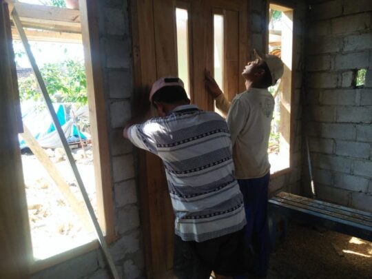 PEMASANGAN PINTU MILIK BAPAK ISMANTO