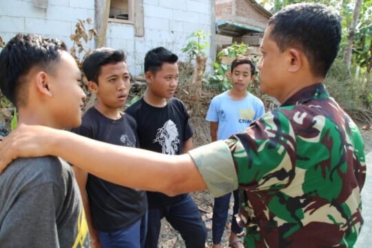 Sertu Mulyono Ajak Remaja Desa Cilibang Untuk Menjauhi Miras Dan Narkoba