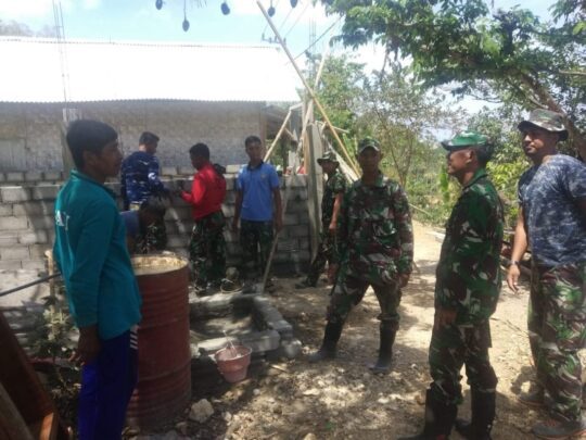 PENGECEKAN SASARAN RTLH OLEH PASI TERITORIAL DALAM RANGKA TMMD KE 106 KODIM 0818