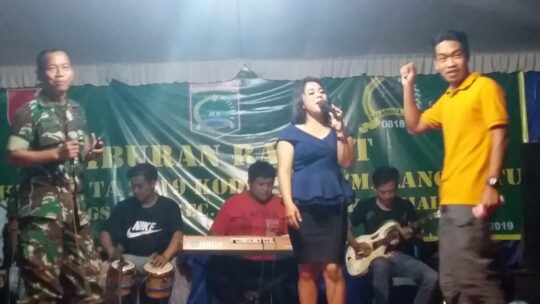 SATGAS TMMD 106 MALANG ,HADIR DALAM KEGIATAN HIBURAN MALAM.