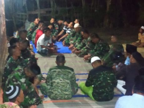 YASINAN SATGAS TMMD 106 BERBAUR DENGAN WARGA