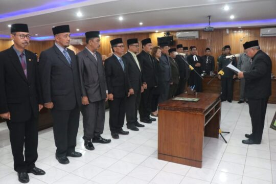 Bupati Safrial Rotasi Pejabat Eselon II dan Mengukuhkan Kembali 5 Pejabat Eselon II