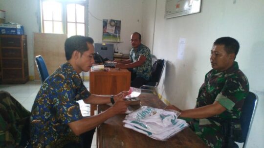 Sambut Hari Juang TNI AD, Babinsa Koramil 09 Kawunganten Sosialisasikan Kegiatan Ini