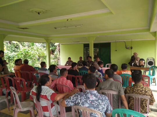 Dukung Program Desa, Babinsa Berikan Materi Wasbang dan Belanegara