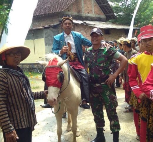 Koramil 0801/01 Pacitan, Babinsa Sukoharjo Ikut Lestarikan Budaya Tirto Wening