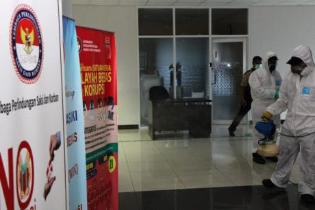 Antisipasi Penyebaran Covid 19, Kantor LPSK Disemprot Desinfektan