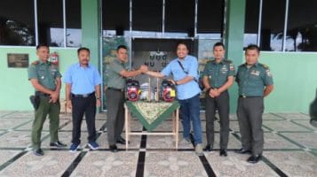 Wujud Keseriusan Atasi Karlahut, Dua Koorporasi serahkan 2 Unit Alat Pemadam