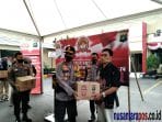 Wakapolda Metro Jaya Bagikan 2.350 Sembako di Asrama Polri Cipinang