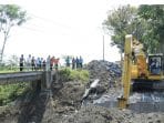 Bupati Tinjau Pembangunan Jembatan Boreng