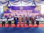 Bupati Bersama Ketua DPRD Lampura Hadiri Wisuda UMKO Periode I