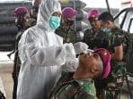 Lima Hari Bantu Korban Banjir, Prajurit Marinir Lakukan Swab