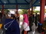 Anggota Satgas TMMD 110 Bojonegoro Melaksanakan Olahraga Di Balai Desa