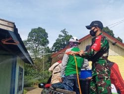 Serda Fengki Laksanakan Pendampingan Penyemprotan Disinfektan di Rumah Warga
